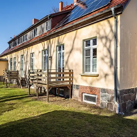 Gutshaus Meerzauber * Altenkirchen (Mecklenburg-Vorpommern)